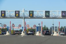 The Pros and Cons of Electronic Tolls