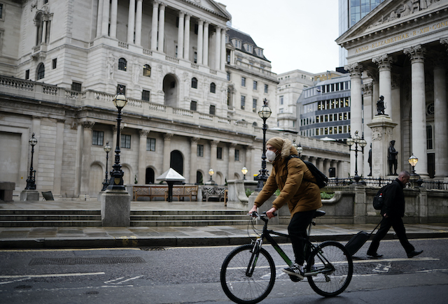 The UK’s updated Highway Code prioritizes walking and cycling