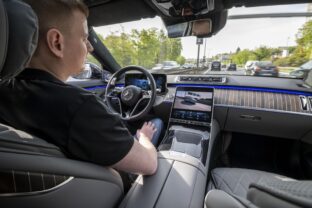 With Drive Pilot, Mercedes accelerates on self-driving vehicles