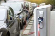 Electric car batteries could be key to boosting energy storage